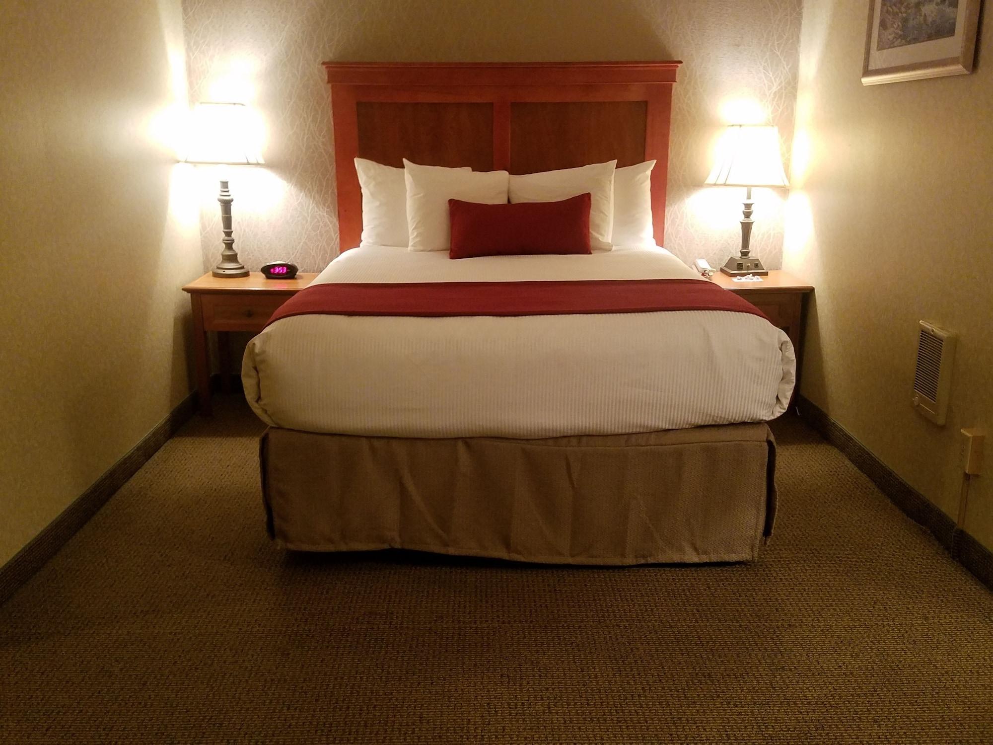 Best Western Plus Rivershore Hotel Oregon City Exterior photo