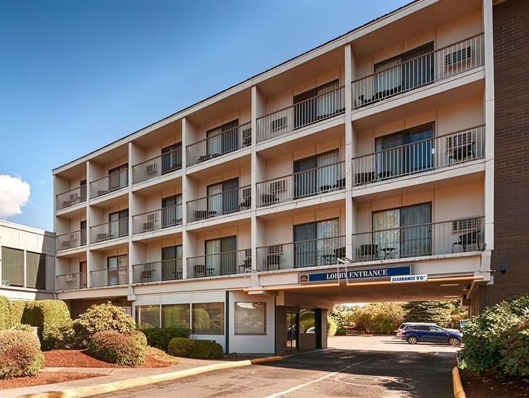 Best Western Plus Rivershore Hotel Oregon City Exterior photo
