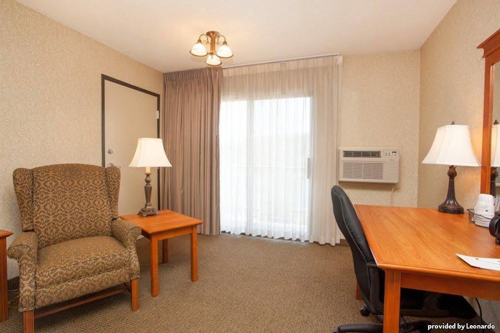 Best Western Plus Rivershore Hotel Oregon City Exterior photo