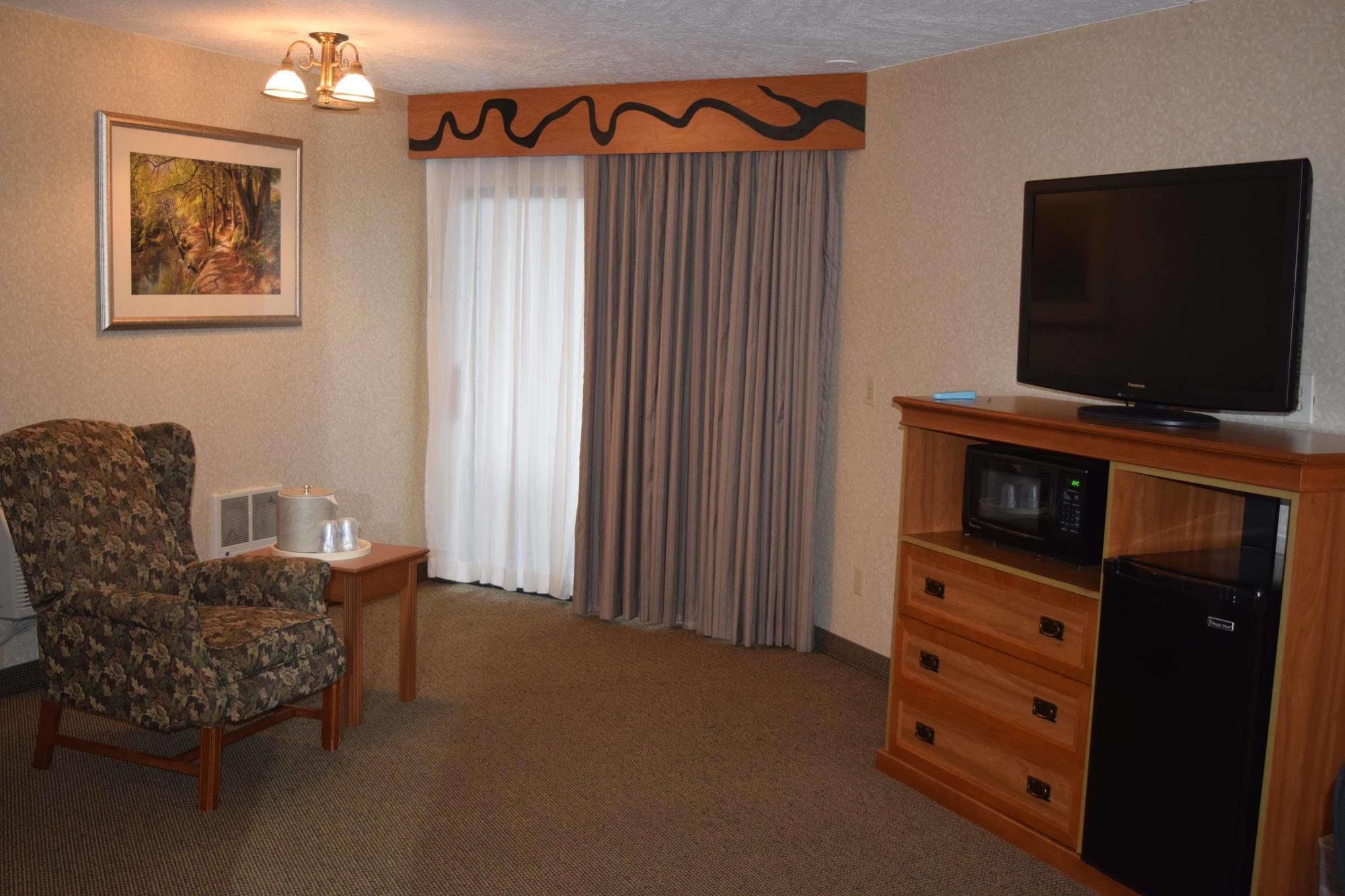 Best Western Plus Rivershore Hotel Oregon City Exterior photo