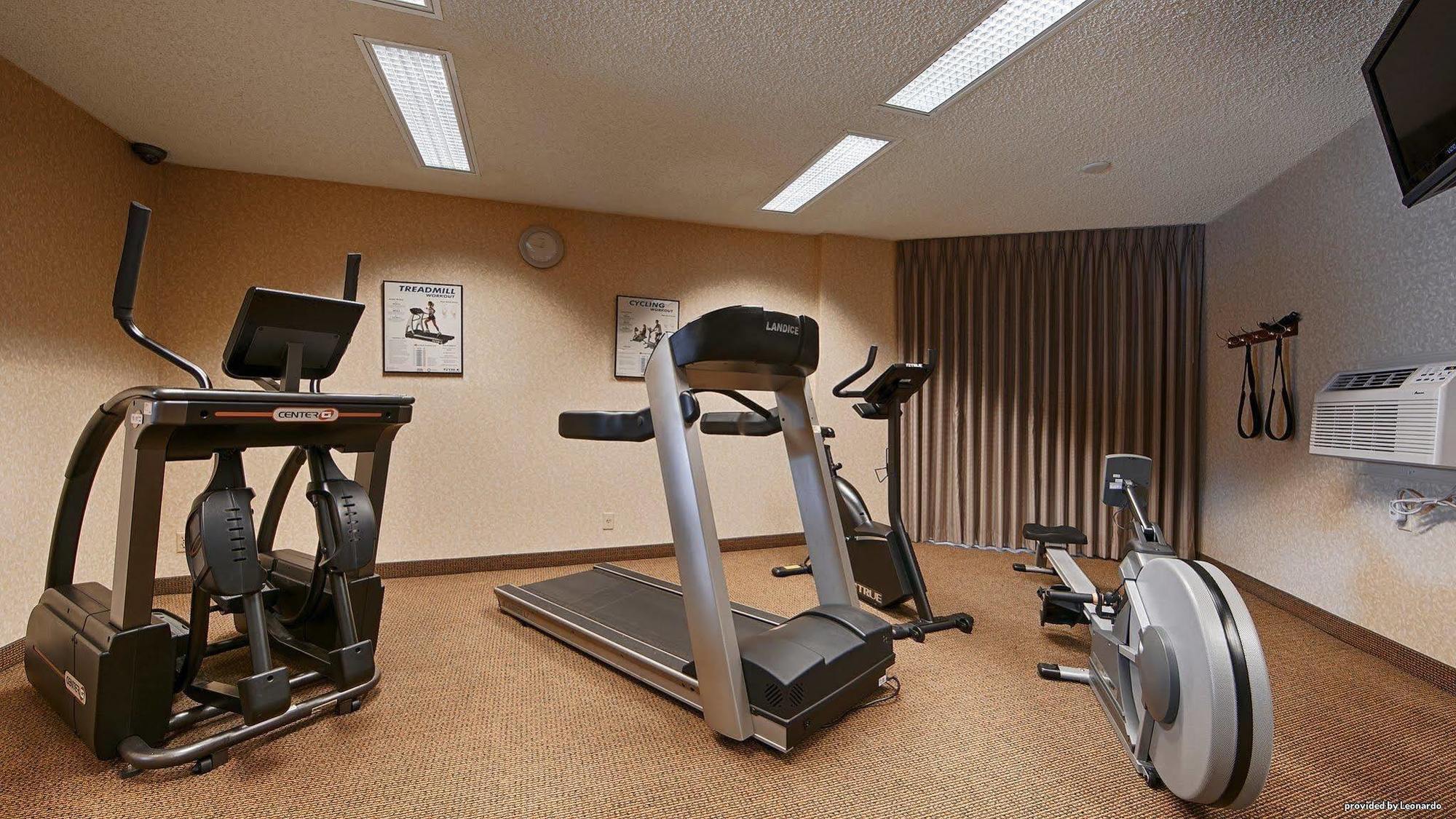 Best Western Plus Rivershore Hotel Oregon City Exterior photo